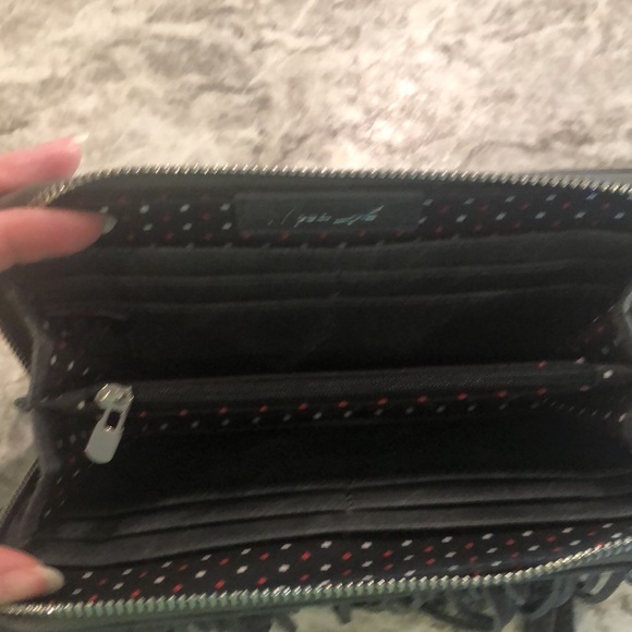 Dark Grey wristlet with suede fringes - Picture 4 of 5